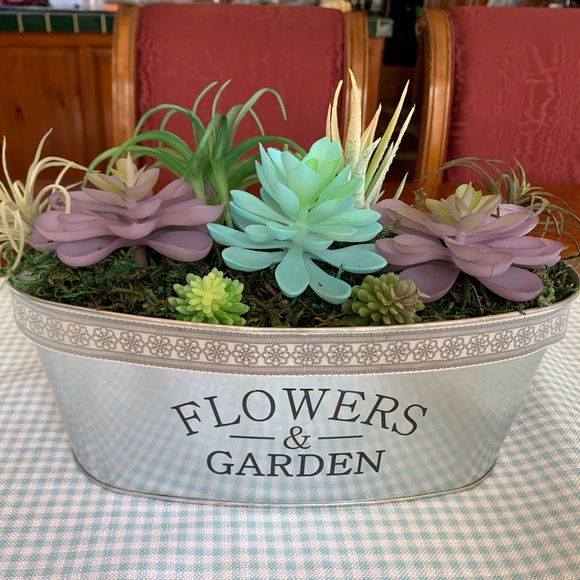 Meet your Posher, Karin - Picture 3 of 3